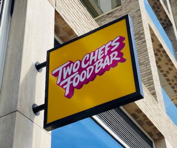 two chefs foodbar uithangbord